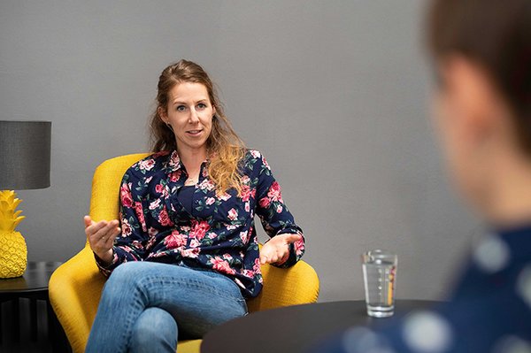 Yogalehrerin Anne Kompenhans im Gespräch mit der sgd-Redaktion